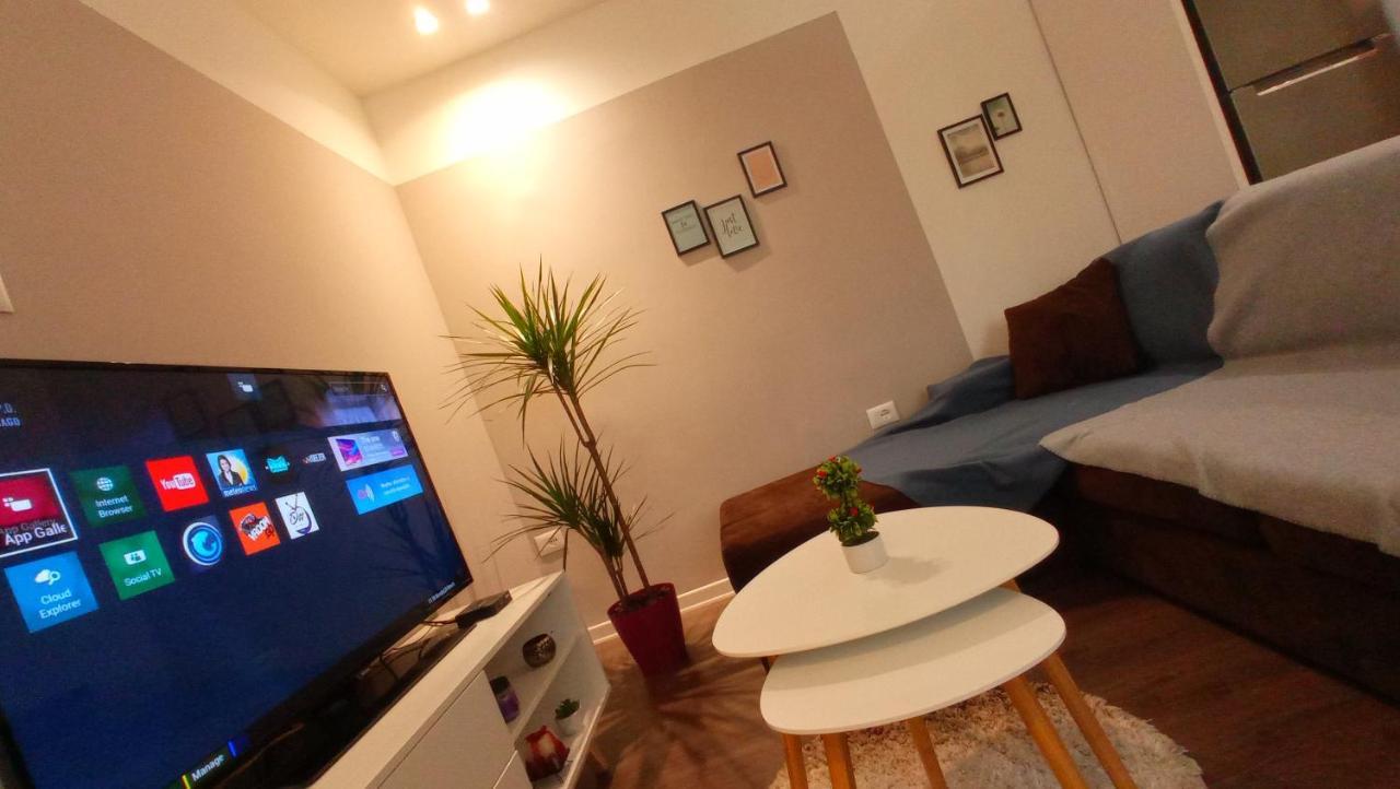 Tirana Apartment Garda מראה חיצוני תמונה